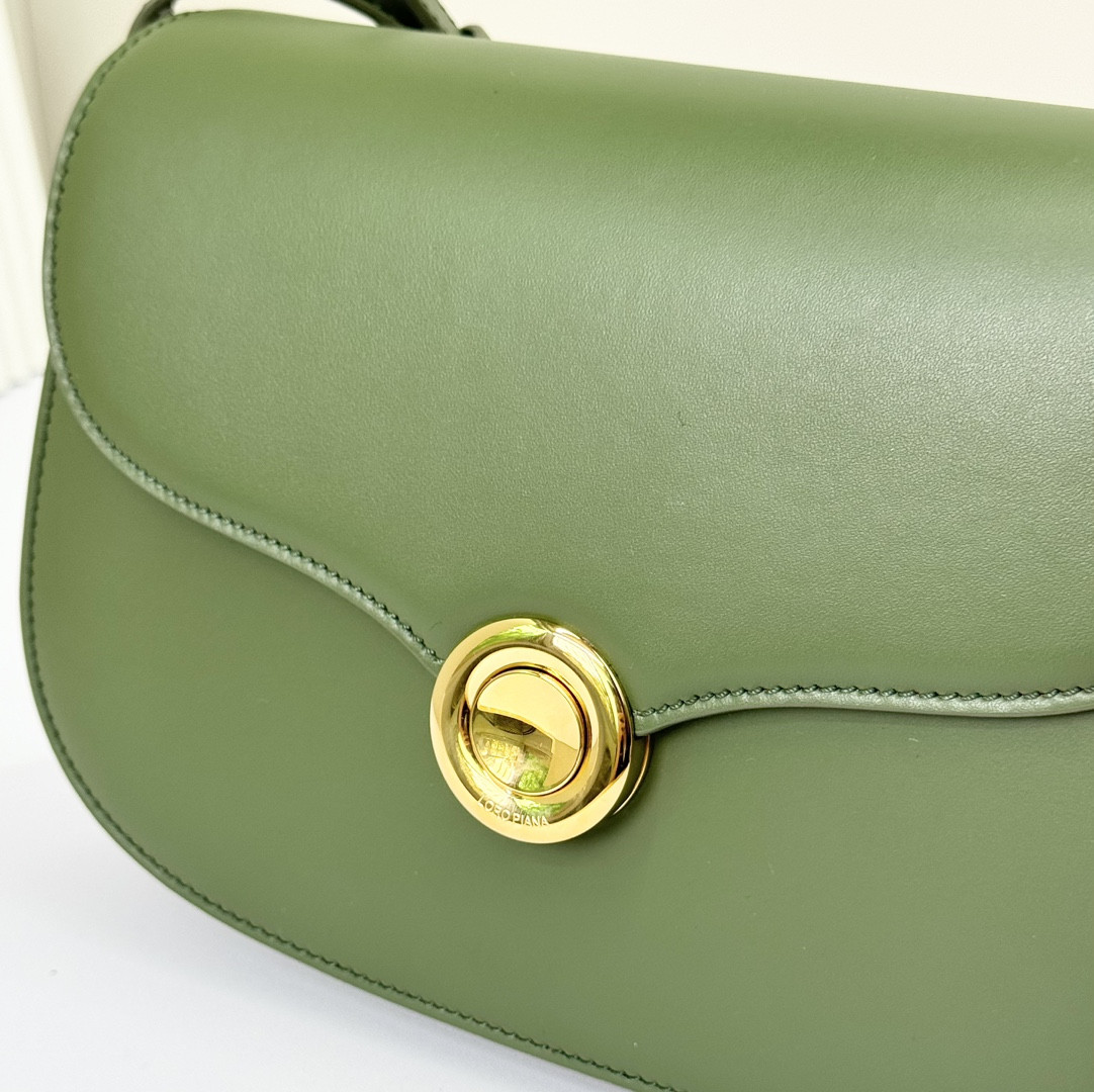 L0r0 P1ana Small Ghiera Bag 23x16x8 cm