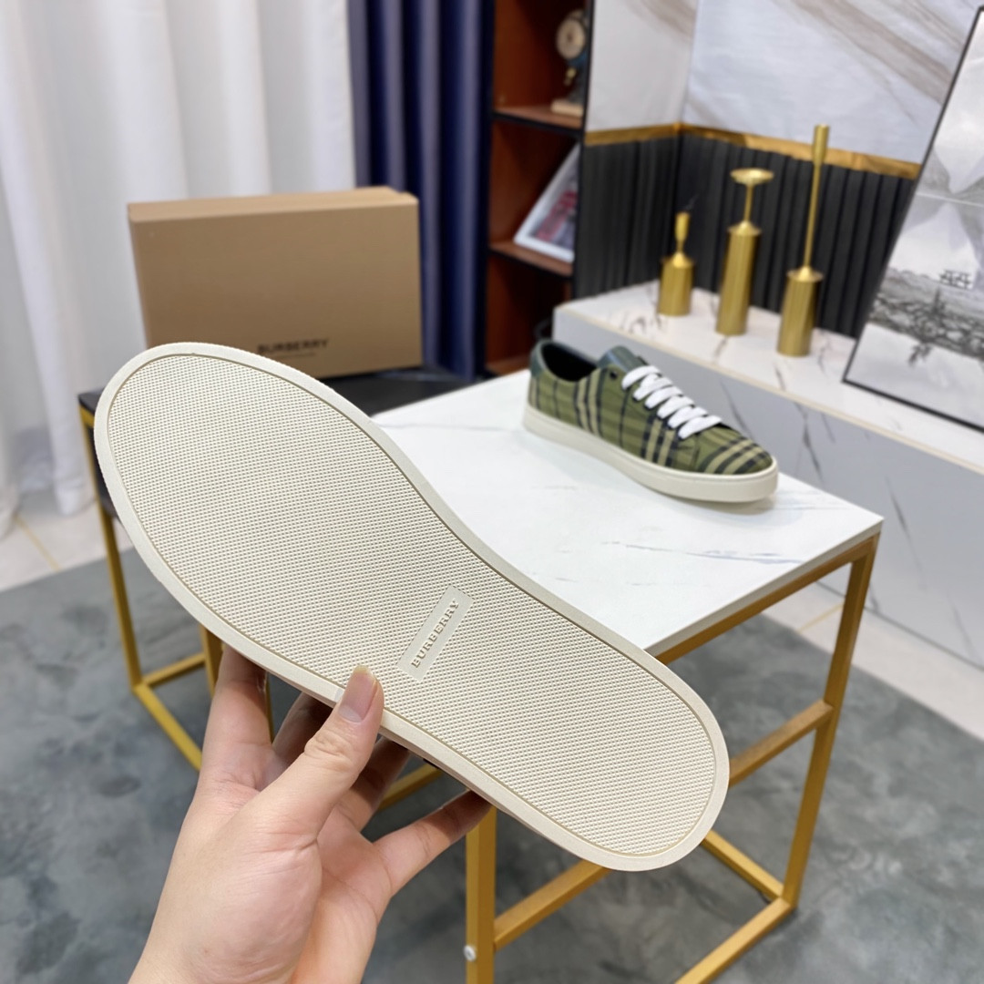 UA Bv*b*rry Check and Leather Sneakers