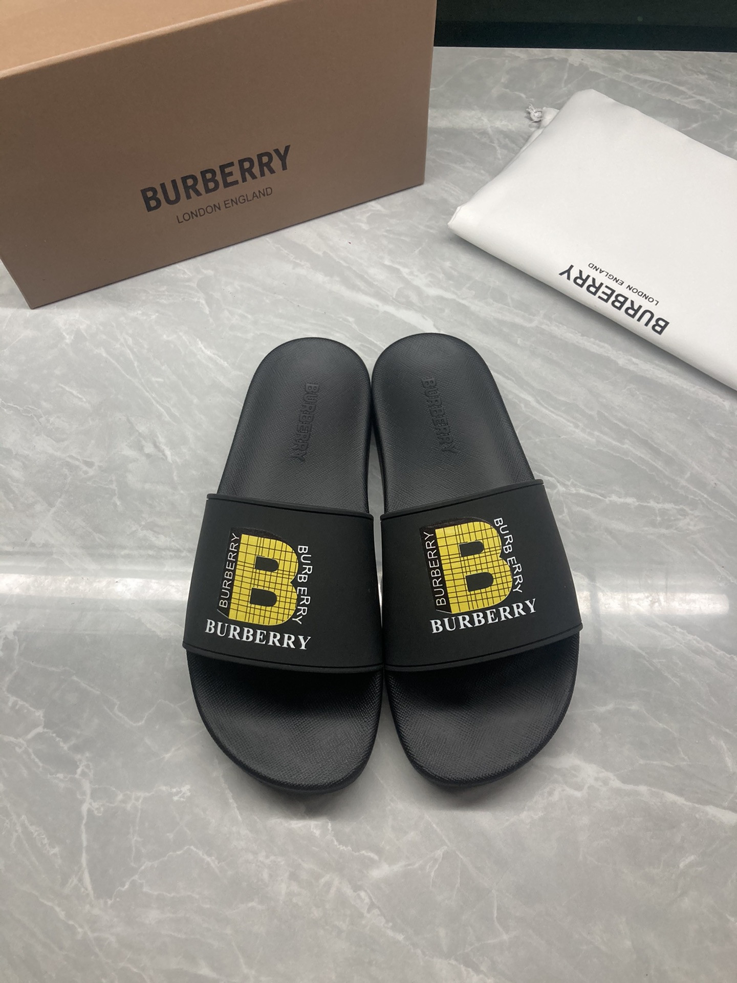 Bv*b*rry Slides