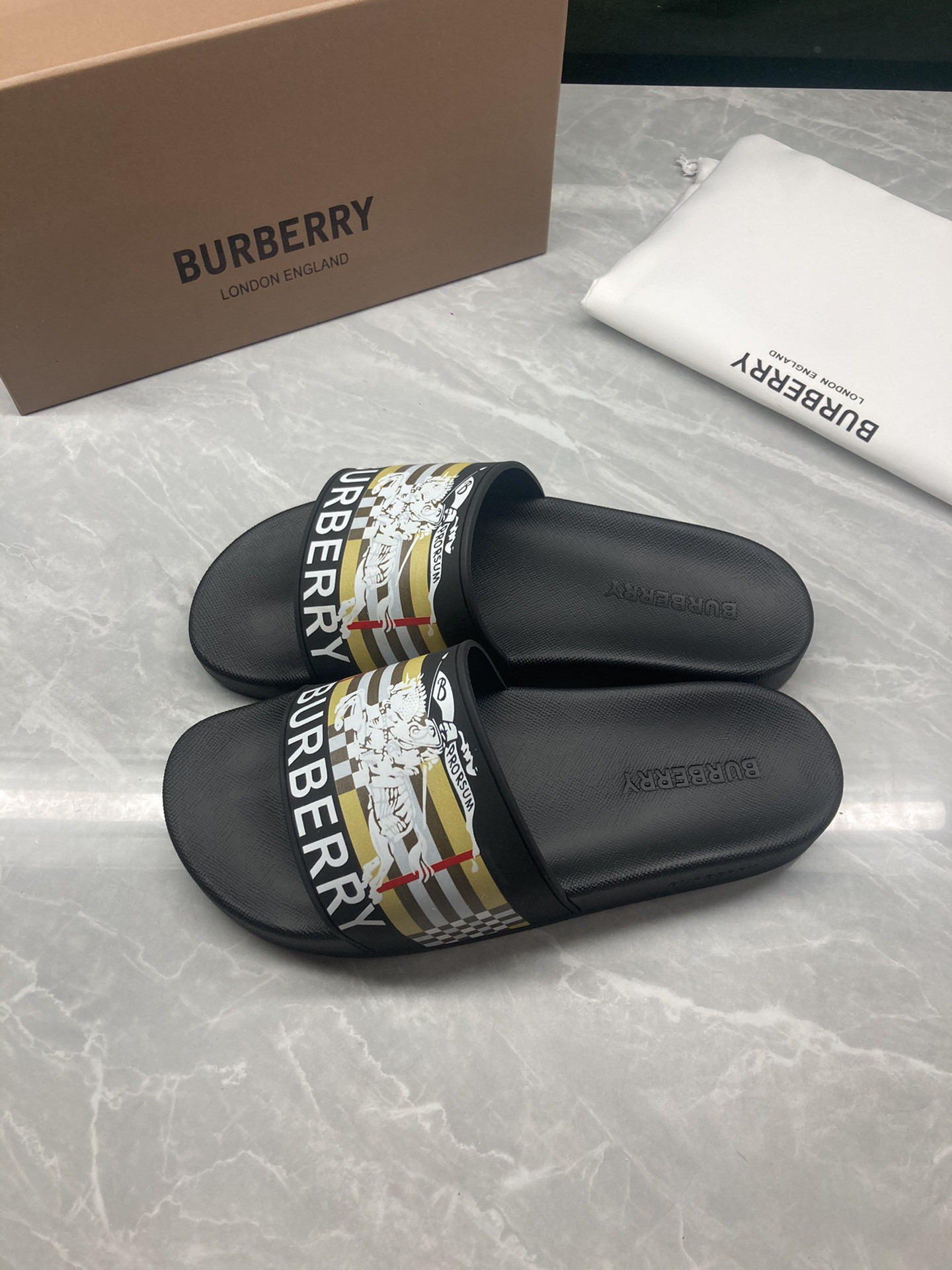 Bv*b*rry Slides