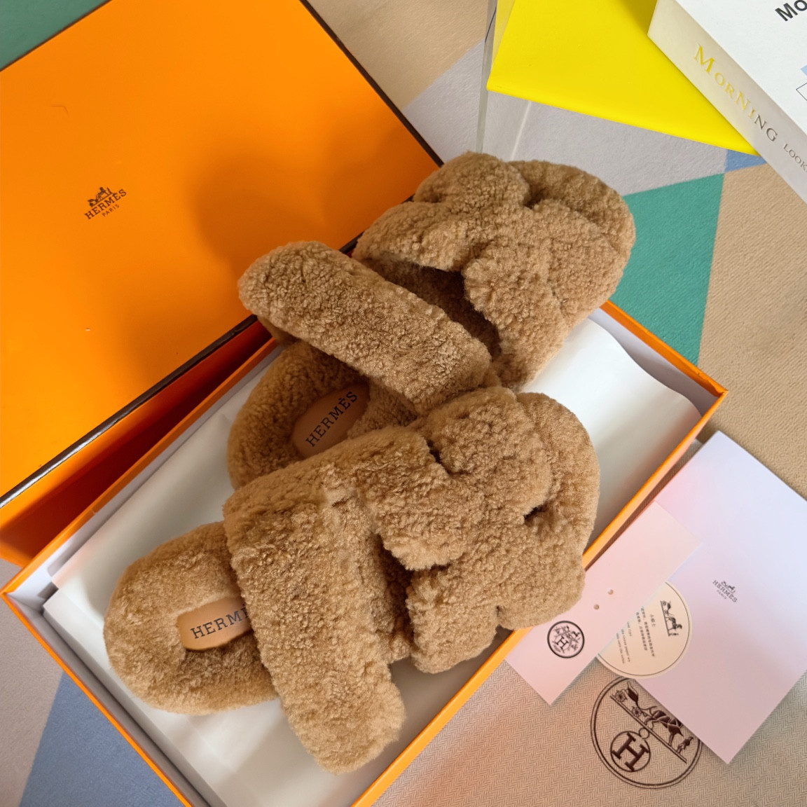 UA H**me5 Chypre sandal