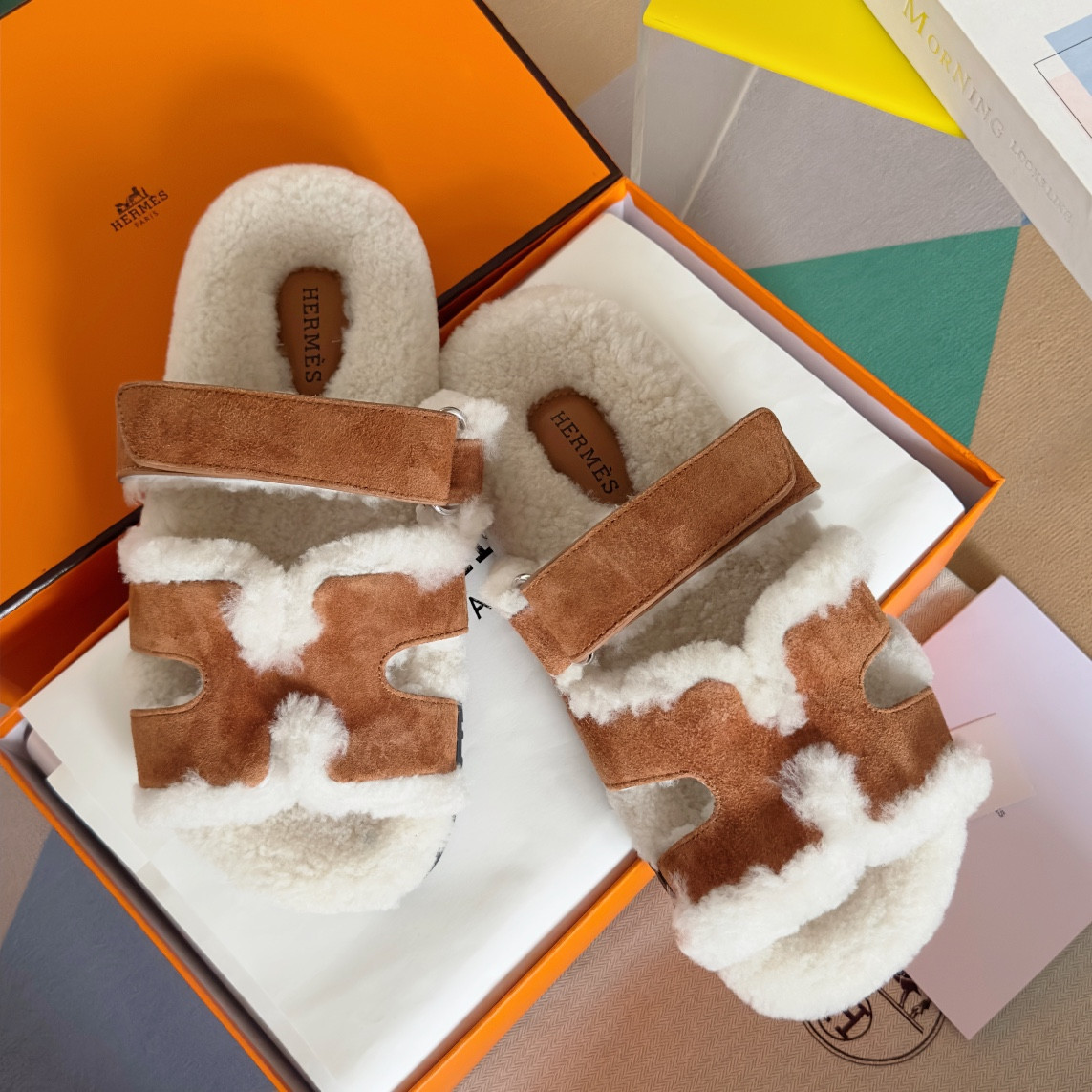 UA H**me5 Chypre sandal