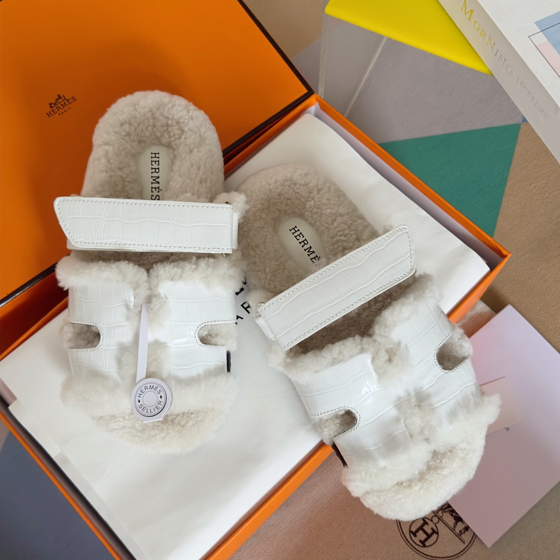 UA H**me5 Chypre sandal