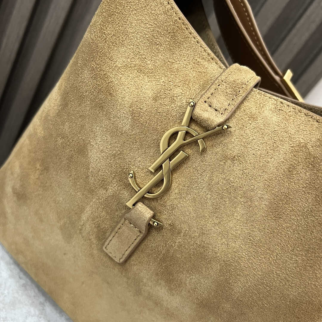 Y51 LE 5 À 7 23x22x8cm