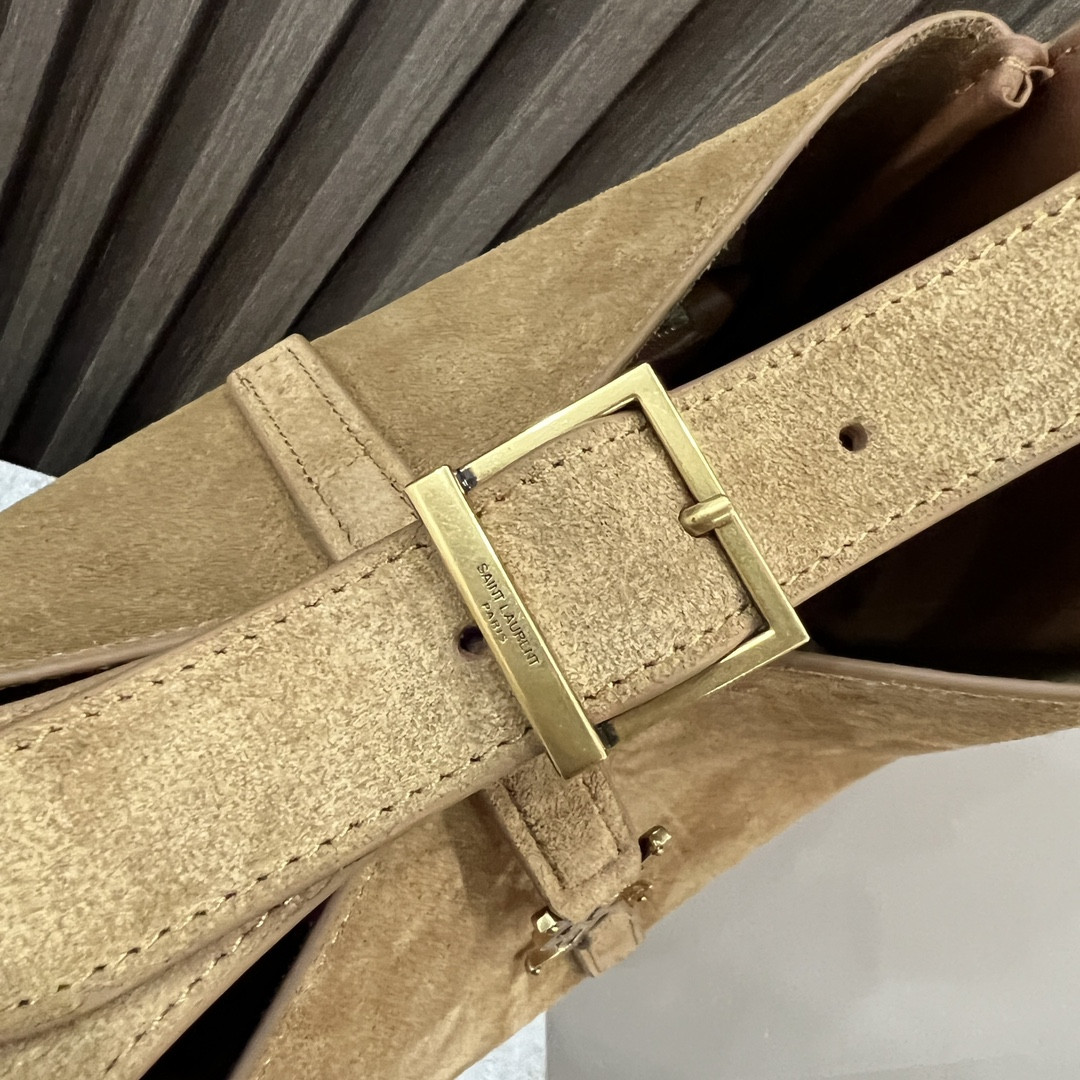 Y51 LE 5 À 7 23x22x8cm