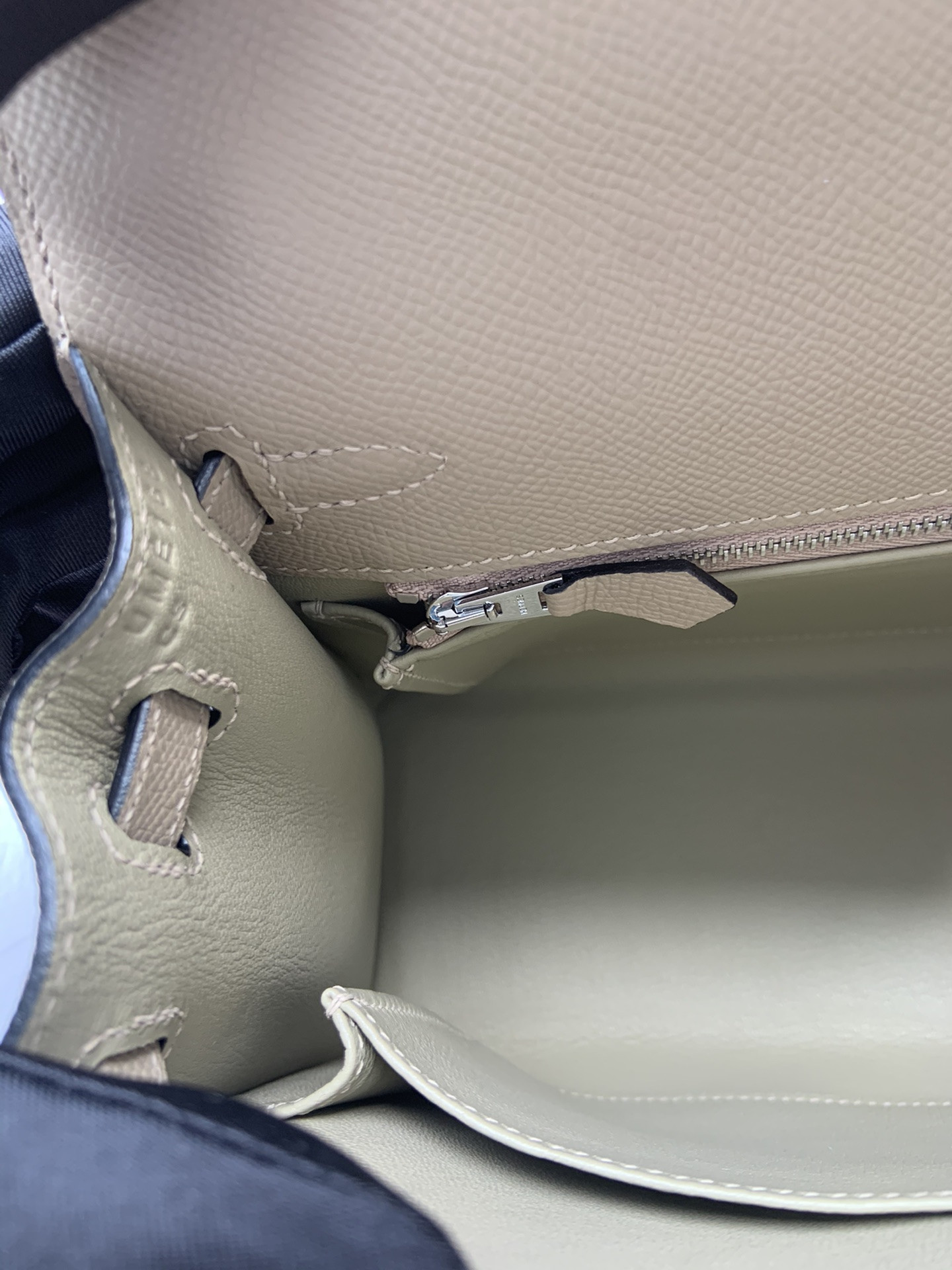 H**me5 Kelly Silver-tone Hardware 25 28