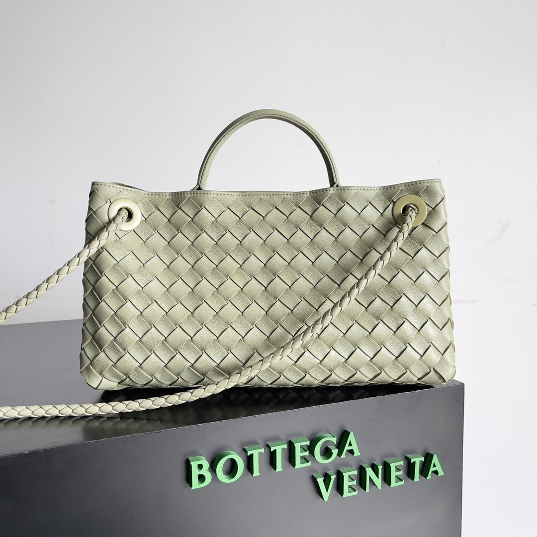 B0tt*ga Ven*ta East-West Andiamo 29x10x18CM