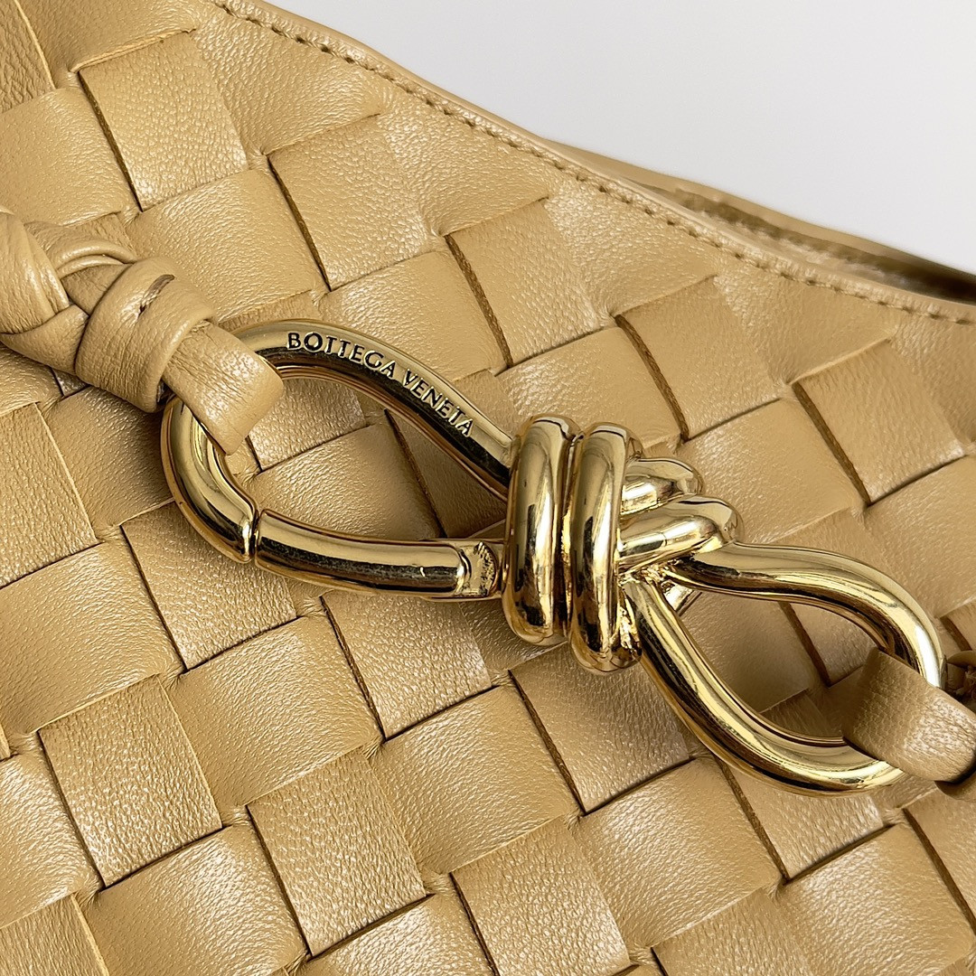 B0tt*ga Ven*ta Medium Andiamo 32x25x11CM