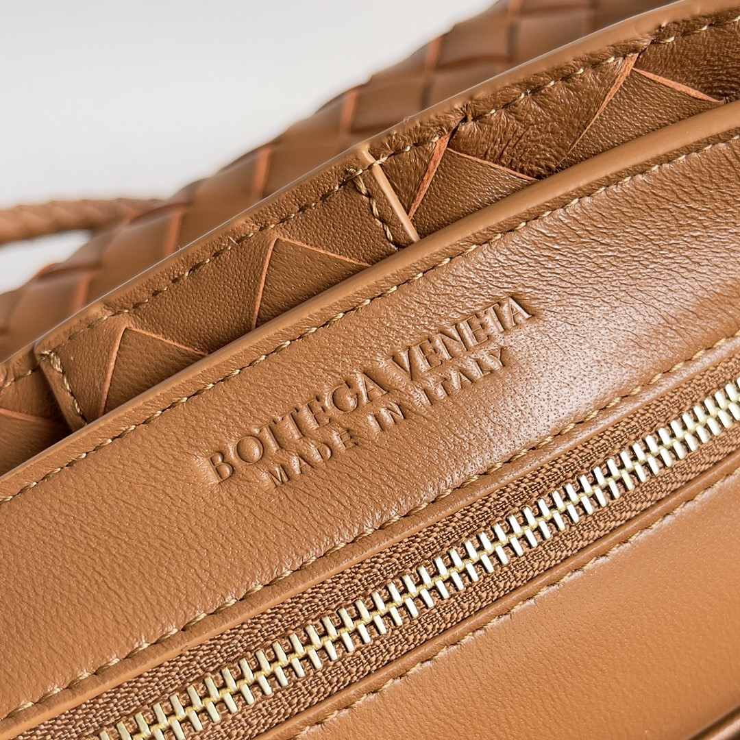 B0tt*ga Ven*ta Medium Andiamo 32x25x11CM