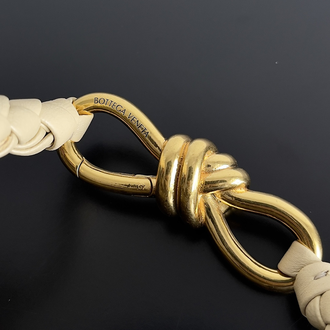 B0tt*ga Ven*ta Medium Andiamo 32x25x11CM