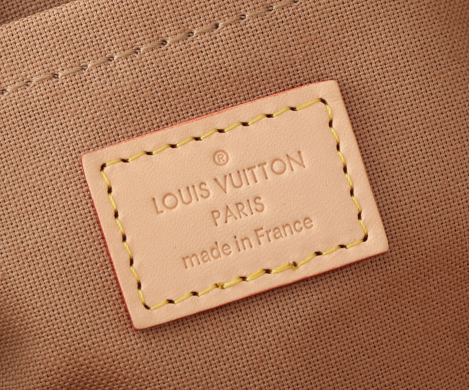 LV Speedy 18 M24474 18x12.5x11CM
