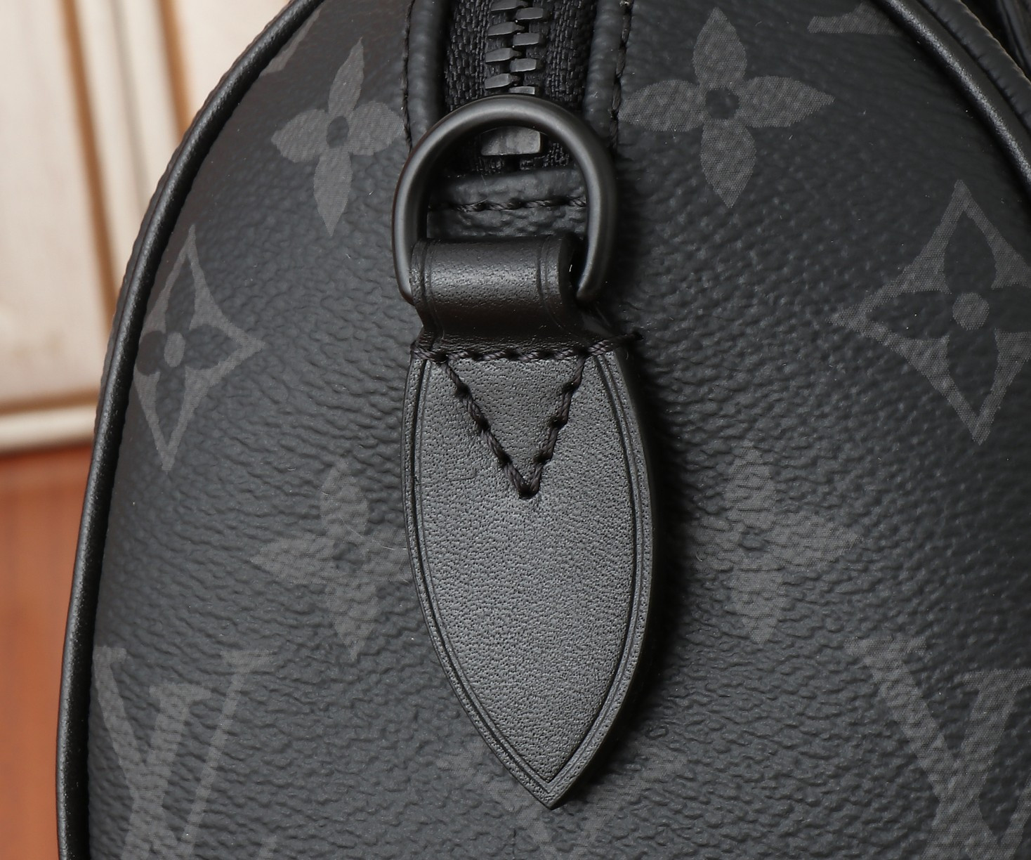 LV Speedy 18  M24606 18x12.5x11CM