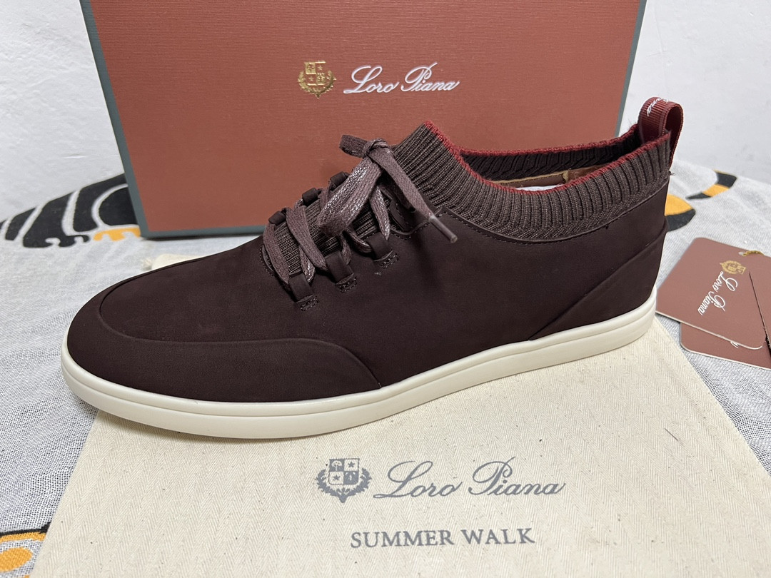 UA L0r0 P1ana Soho Walk Sneaker