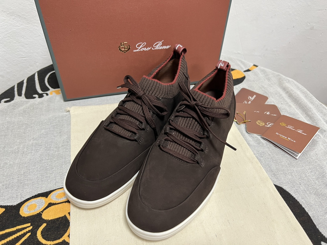 UA L0r0 P1ana Soho Walk Sneaker