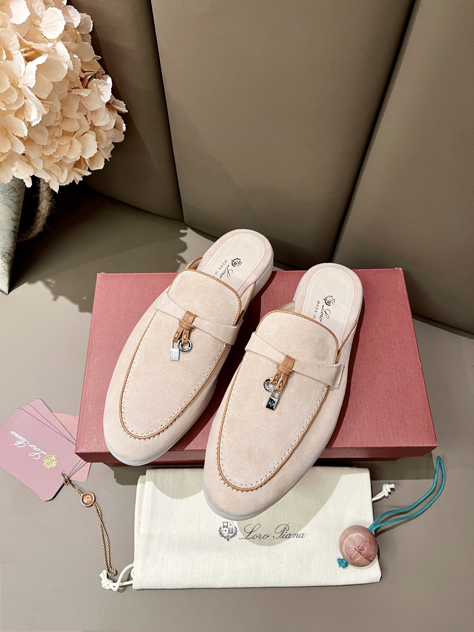 UA L0r0 P1ana Babouche Charms Walk Loafers
