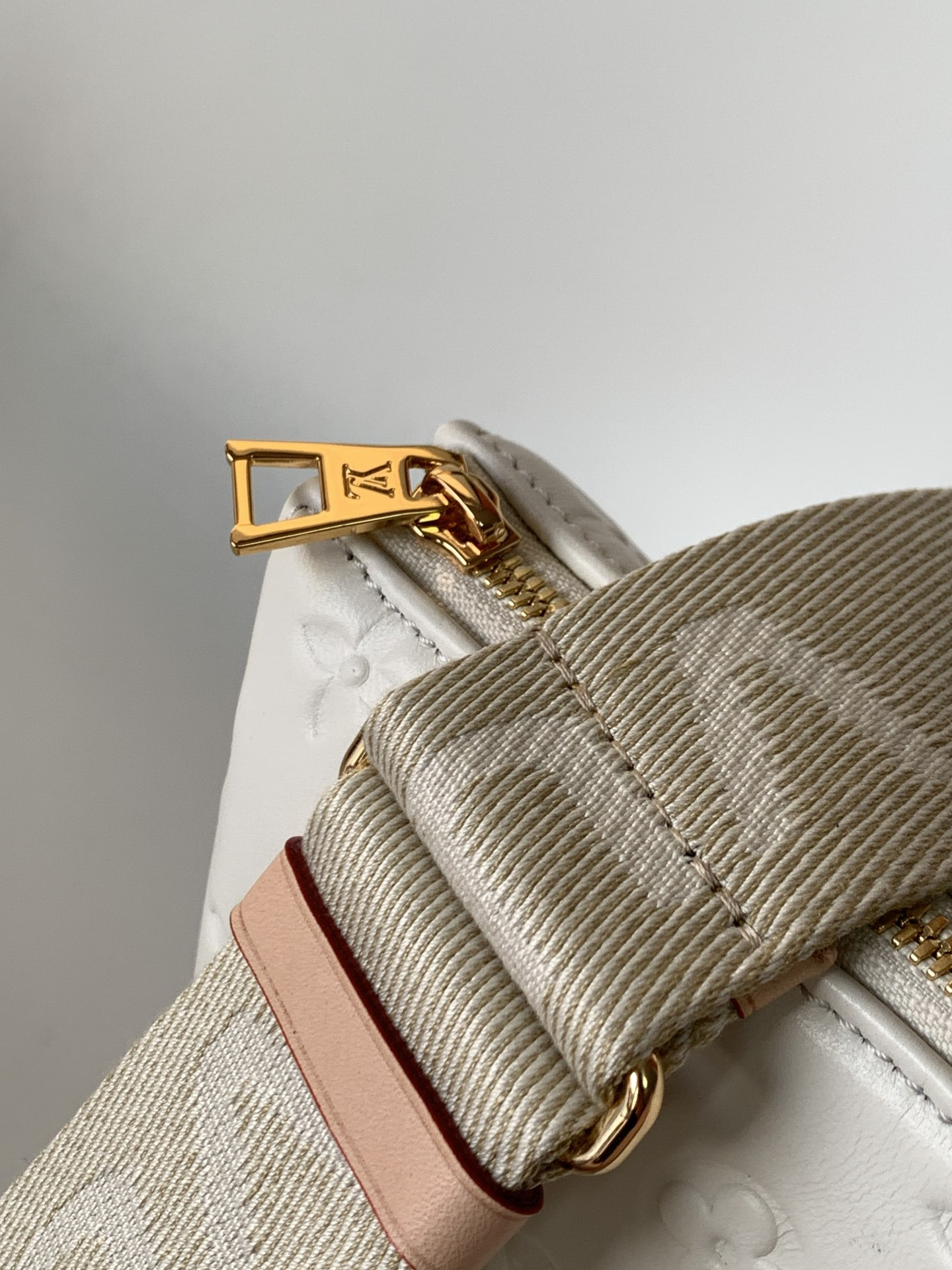 LV COUSSIN PM M57793 26×20×12cm