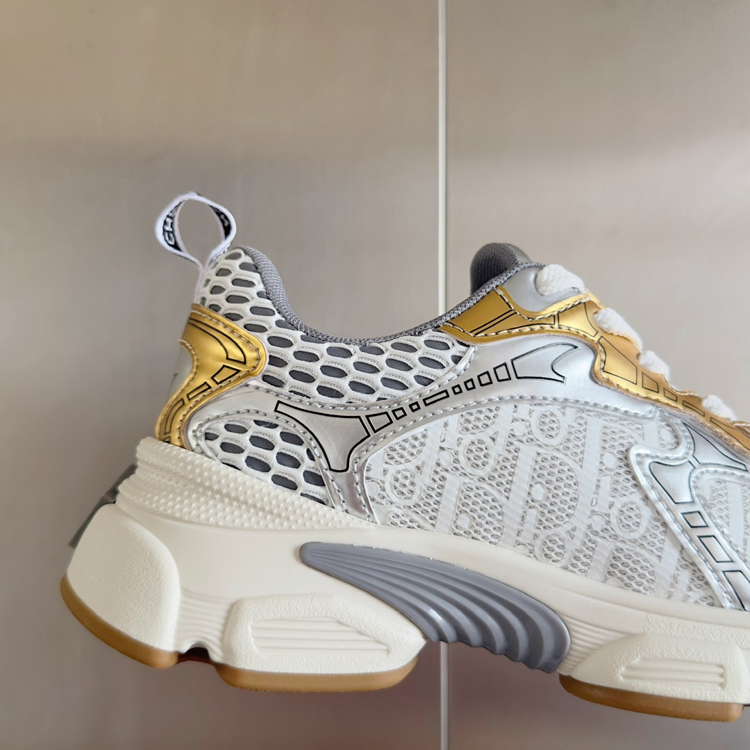 UA D10r Vibe Sneaker