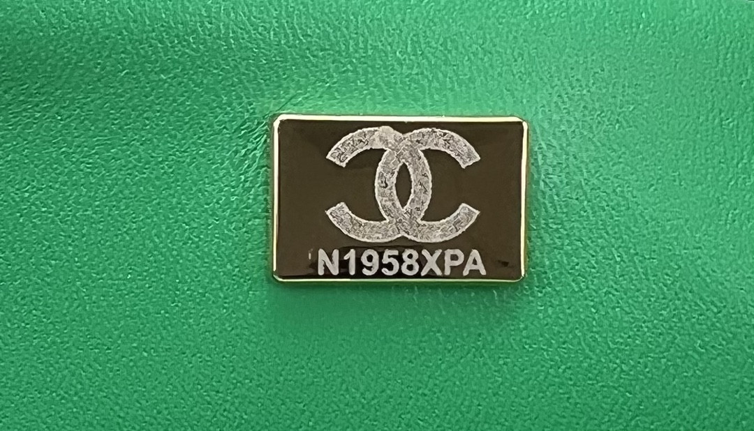 Ch**el Classic Flap Bag 25cm