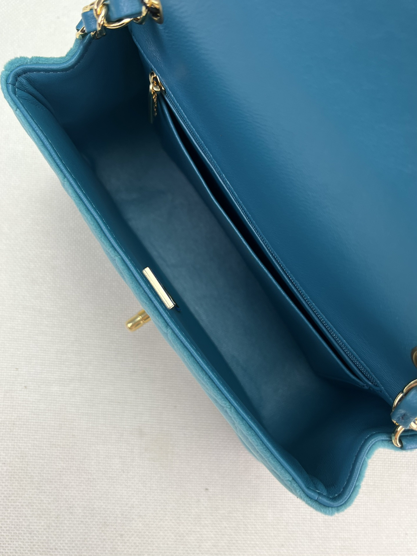 Ch**el Classic Flap Bag 20cm