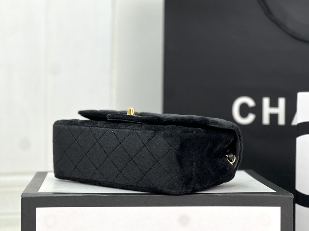 Ch**el Classic Flap Bag 20cm