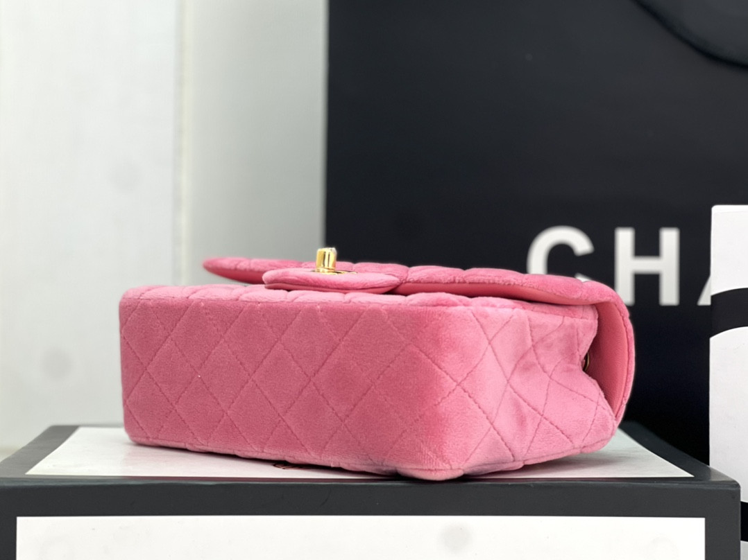 Ch**el Classic Flap Bag 20cm