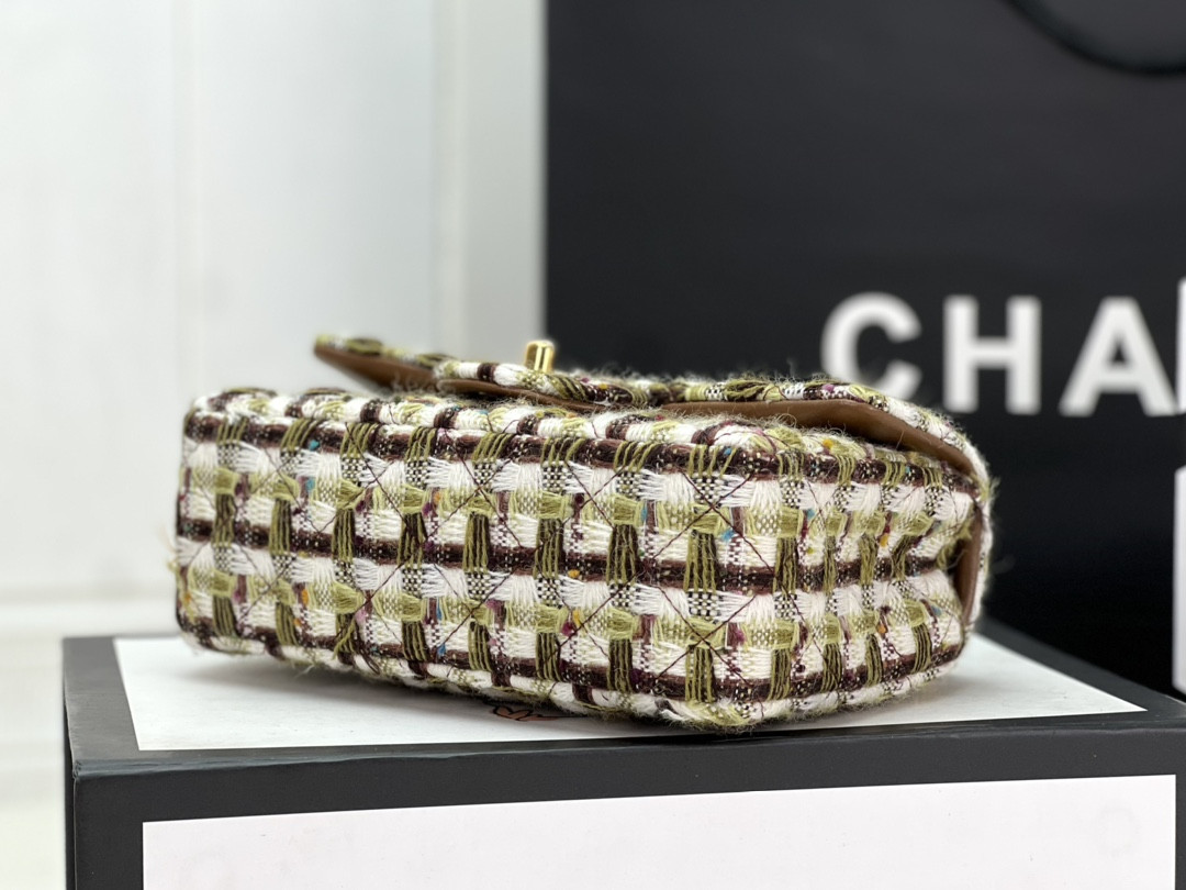 Ch**el Classic Flap Bag 20cm