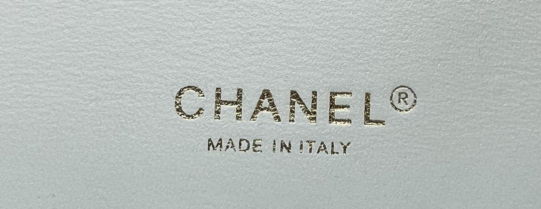 Ch**el Classic Flap Bag 25cm