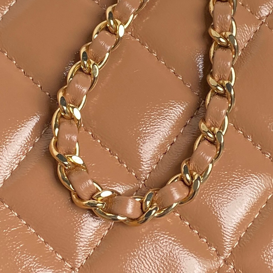 Ch**el Clutch With Chain 9.5x 17x 8CM