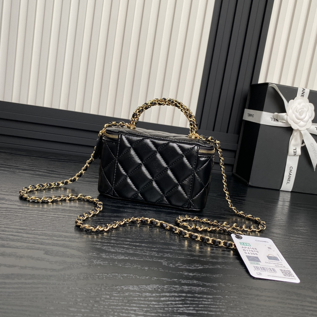 Ch**el Clutch With Chain 9.5x 17x 8CM