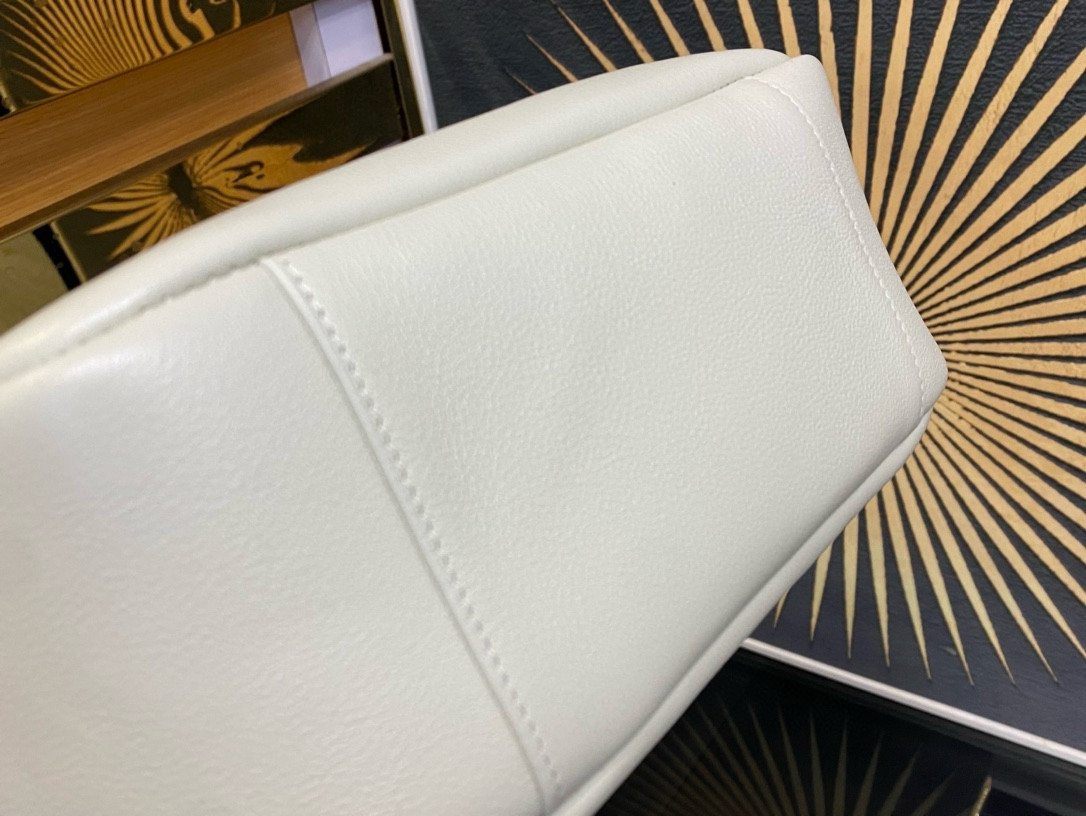 Y51 LE 5 À 7 23x22x8cm