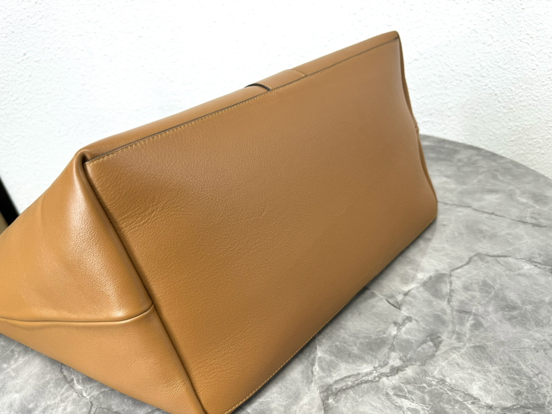 Y51 WHY TOTE 38 50x33x16cm