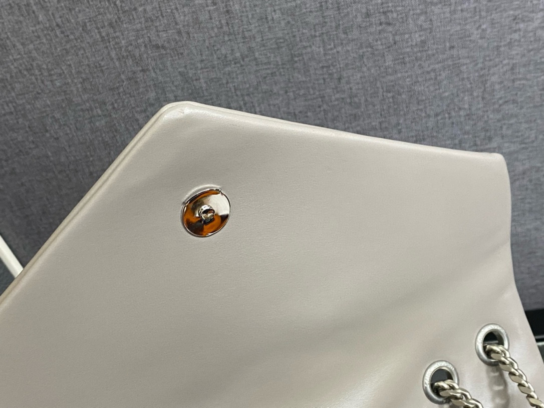 Y51 LOULOU QUILTED LEATHER 32x22x9cm