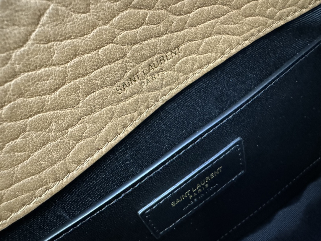 Y51 NIKI 21x16x7.5cm