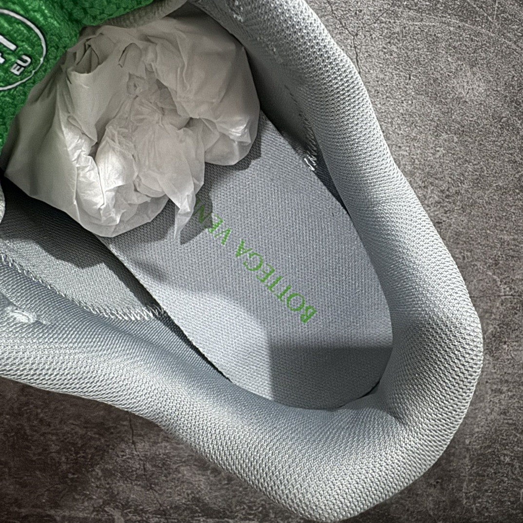 UA B0tt*ga Ven*ta Orbit Sneaker