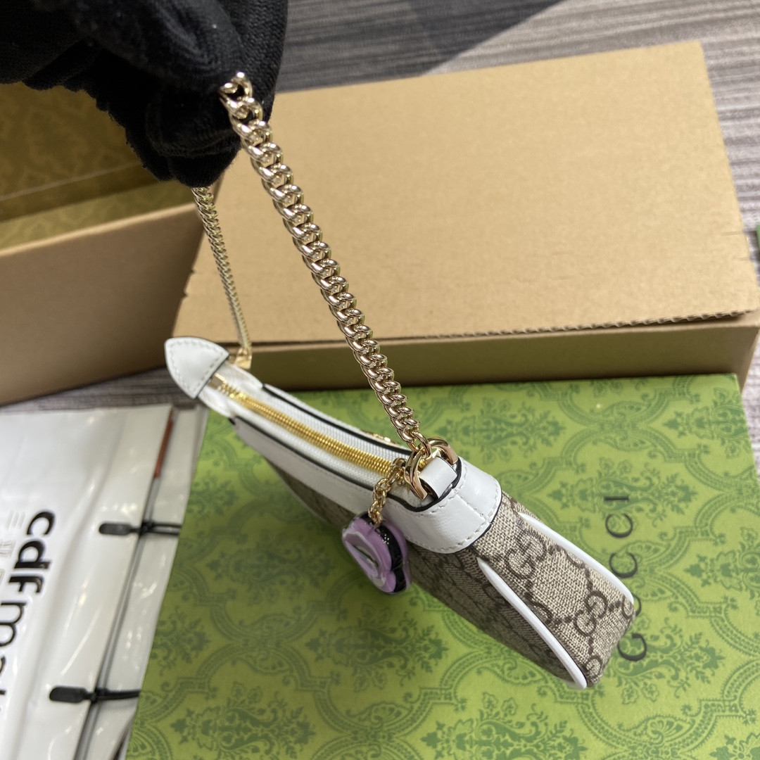 Gvc*1  X Hattie Stewart  BAG  10 x 19 x 3 CM