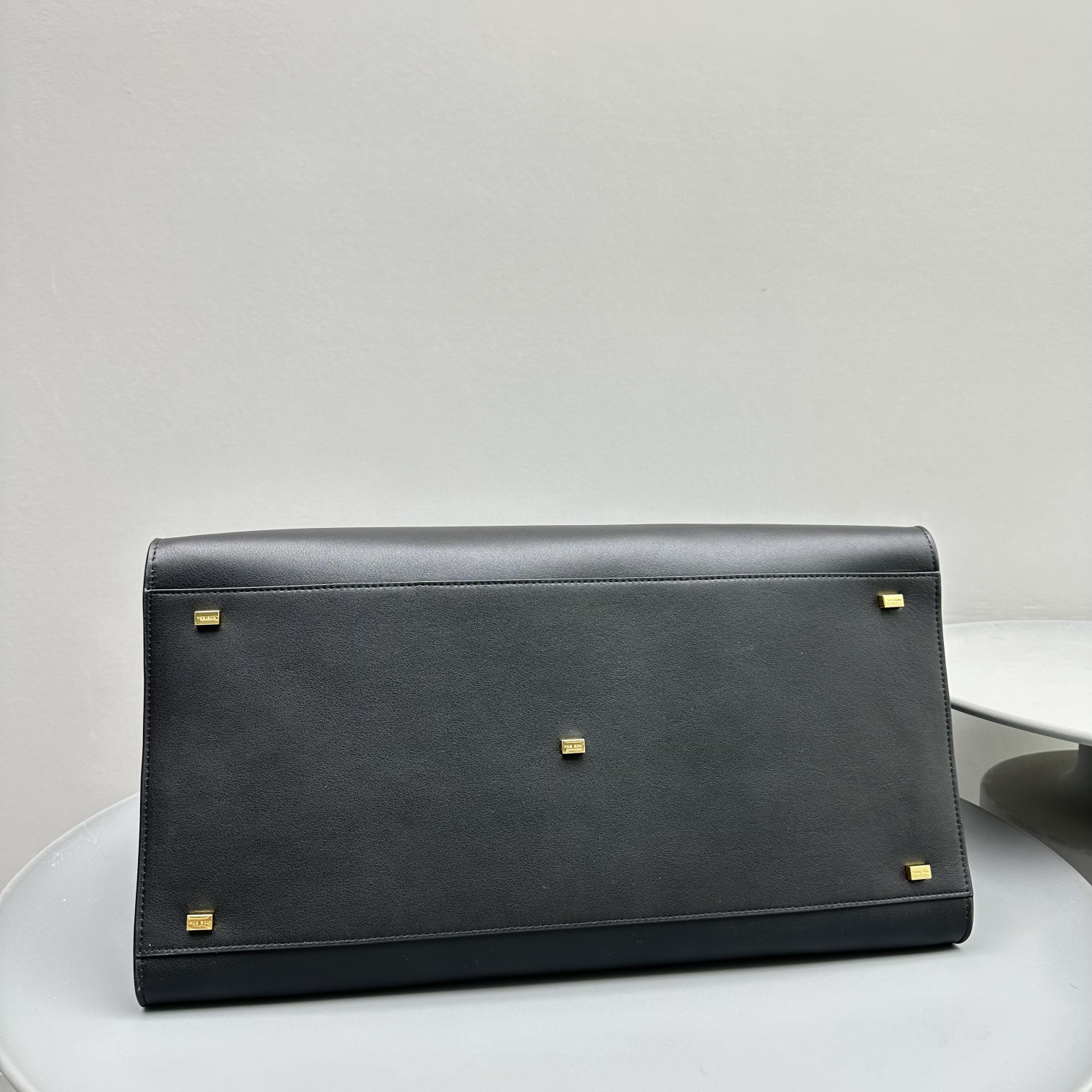 The R0w MARGAUX 17 43x24x30cm