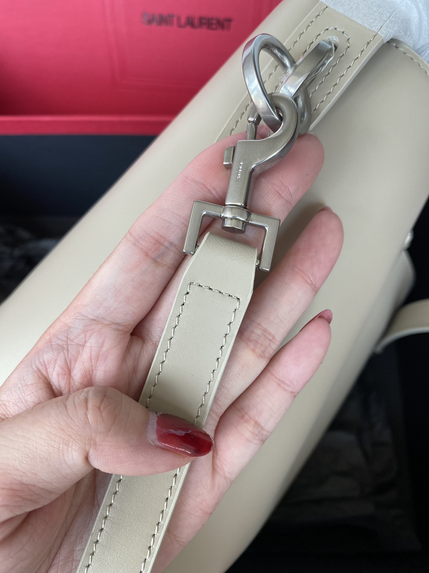 Y51 LE 37 Small (Shiny Leather) 17 x 20 x 13 CM