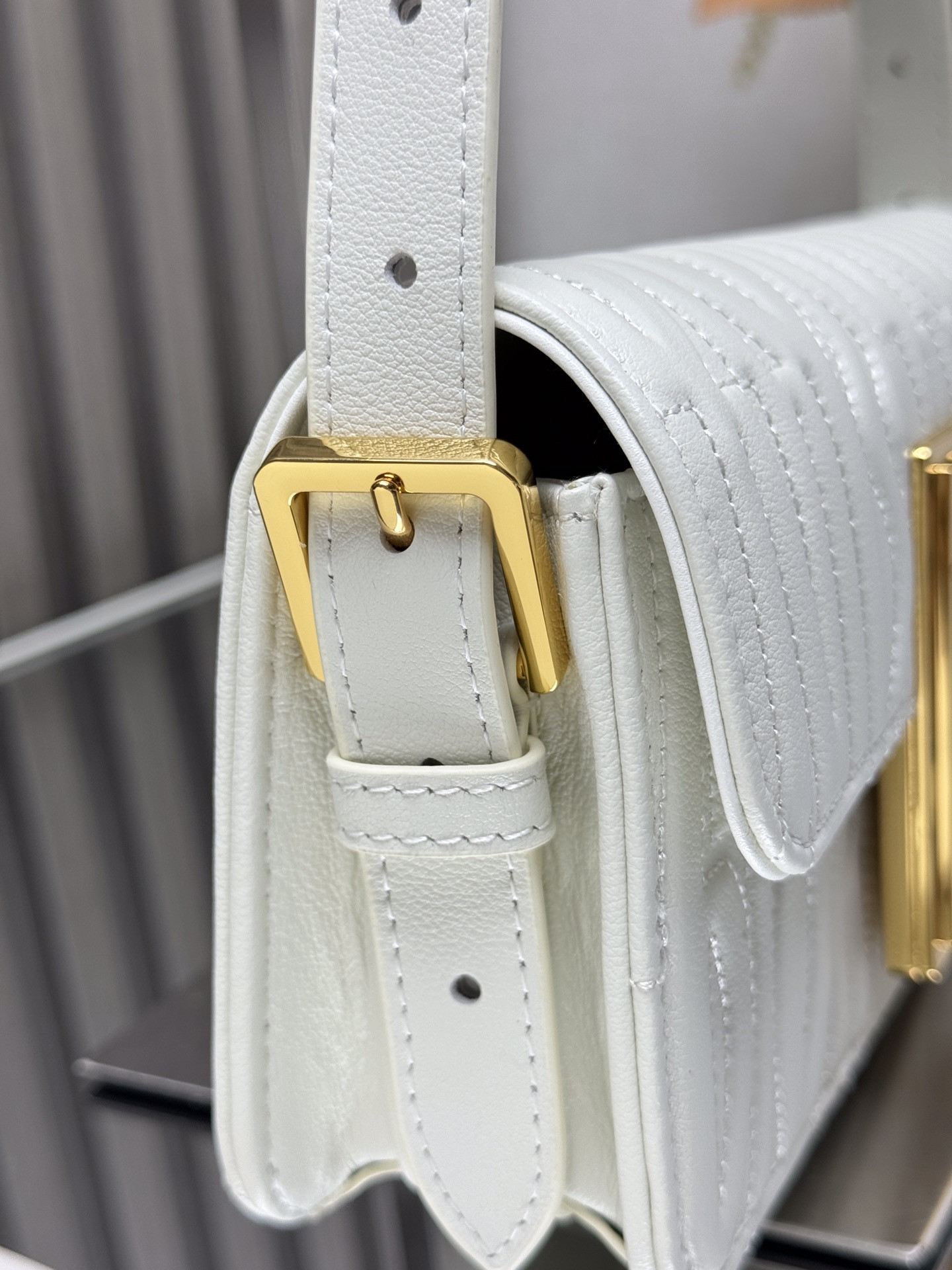 D10r Miss D10r flap bag 22 x 11 x 6 cm