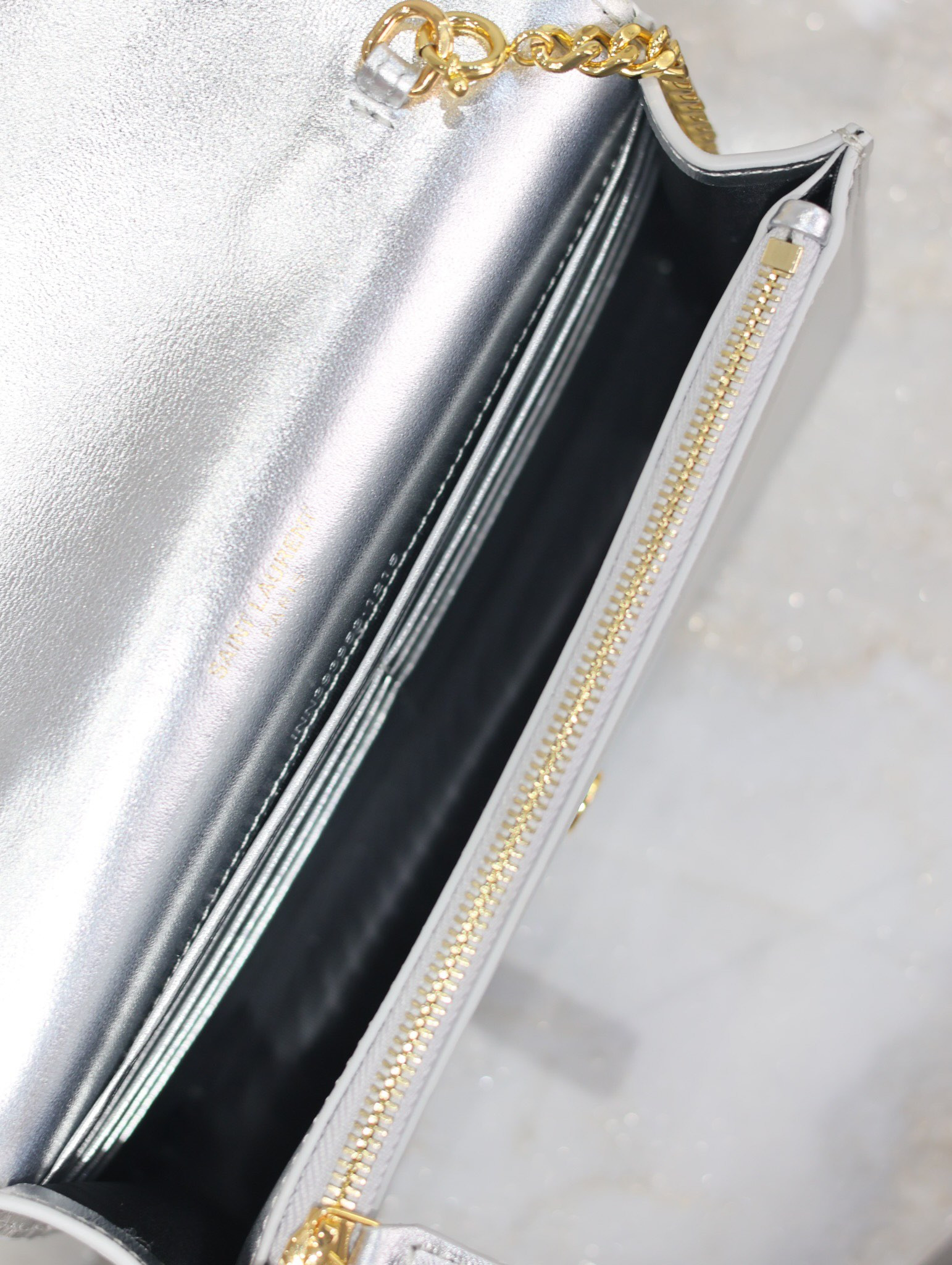 Y51 Cassandra WOC envelope chain wallet 19x12.5x3.5cm