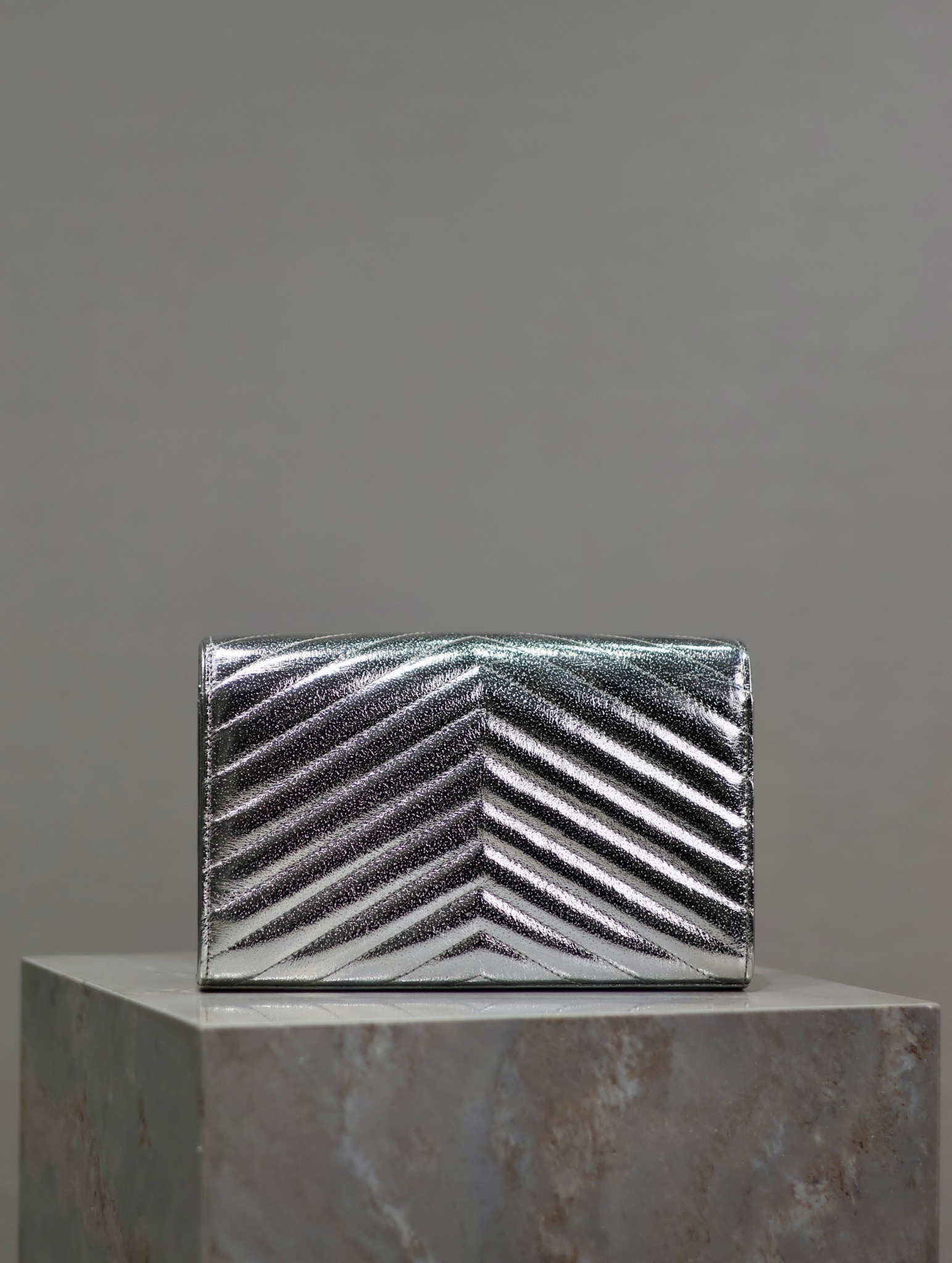 Y51 Cassandra Monogram Classic Chain Wallet  22.5 x 14 x 4cm