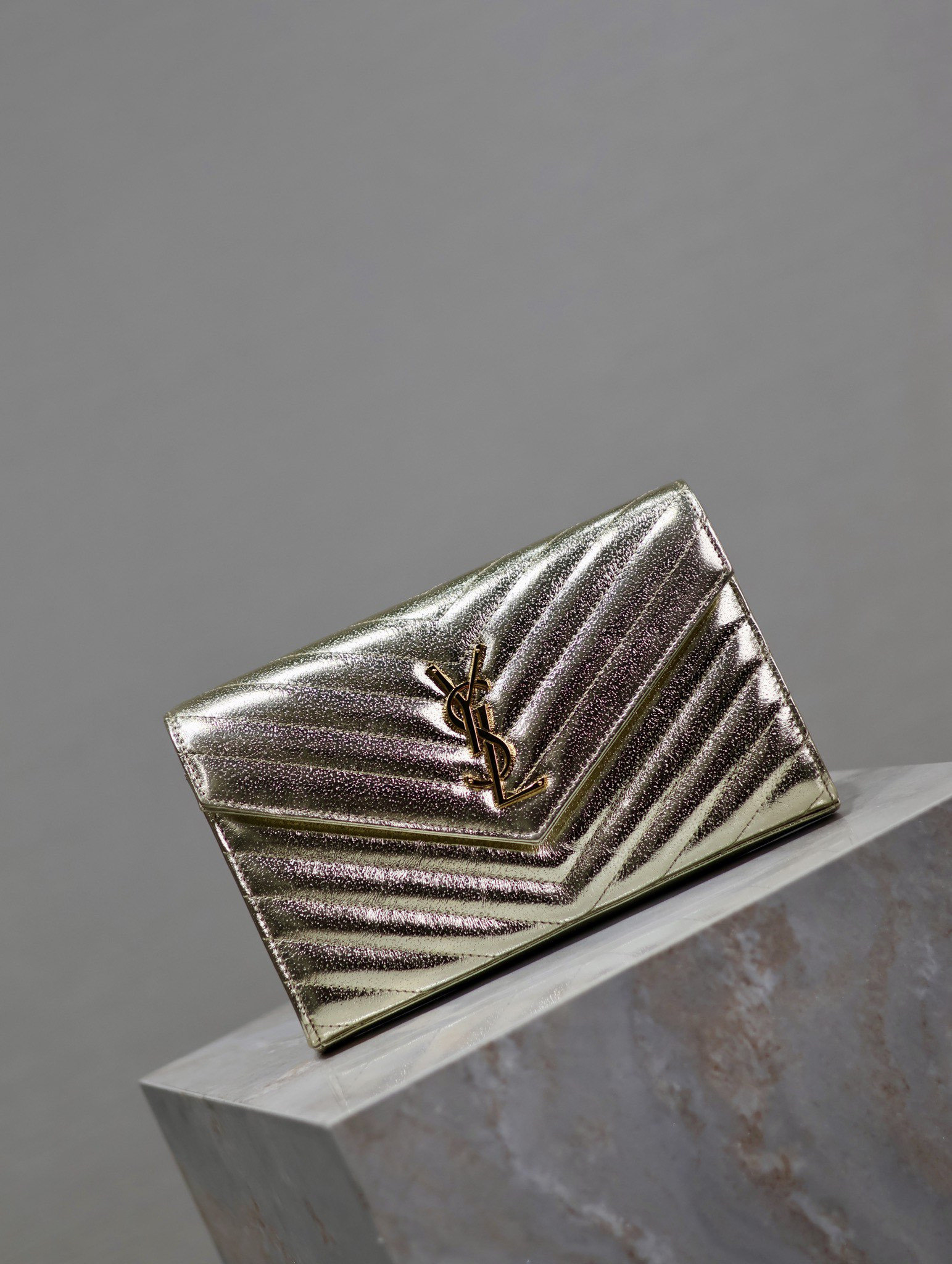 Y51 Cassandra Monogram Classic Chain Wallet 22.5 x 14 x 4cm