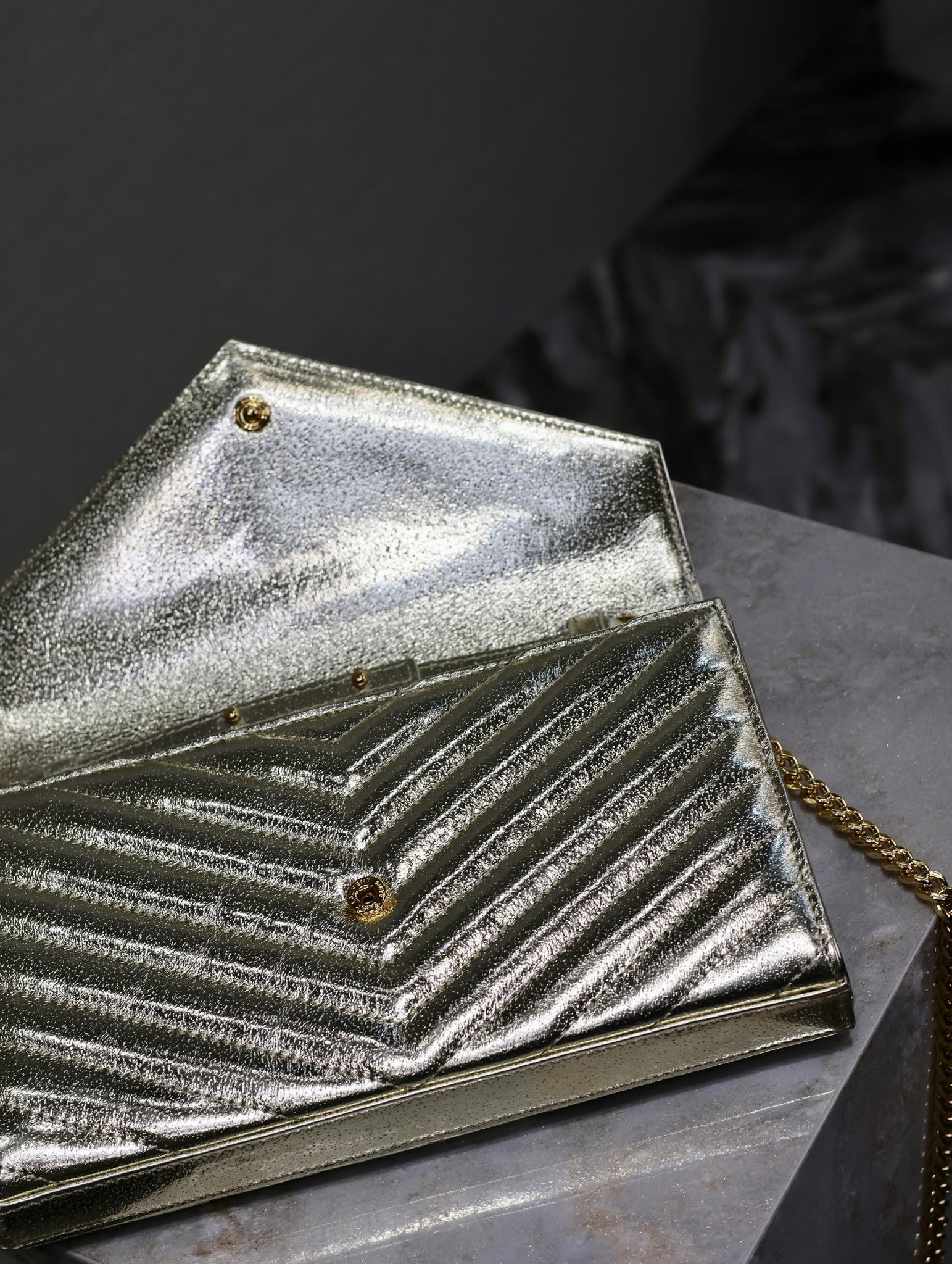 Y51 Cassandra Monogram Classic Chain Wallet 22.5 x 14 x 4cm