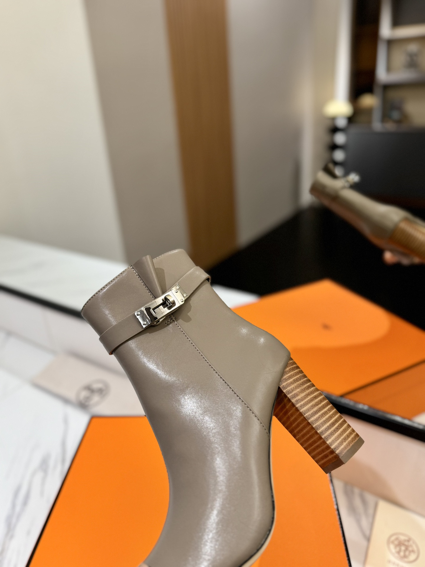 UA H**me5 Kelly Jumping Boots