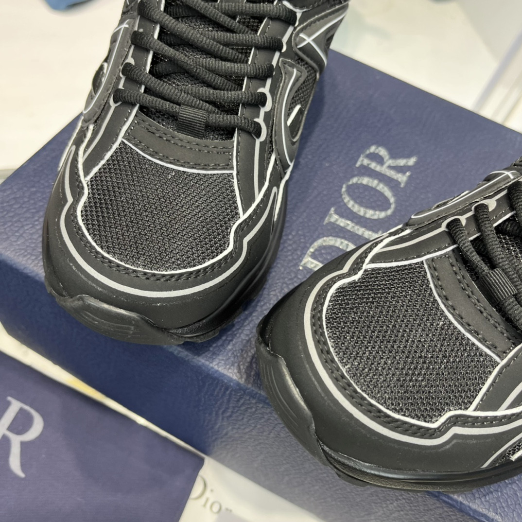 UA D10r B30 Black Mesh