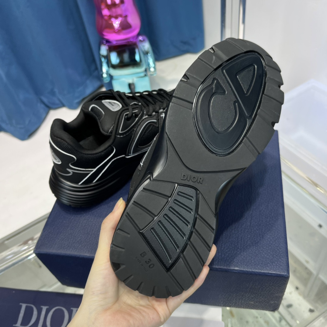 UA D10r B30 Black Mesh