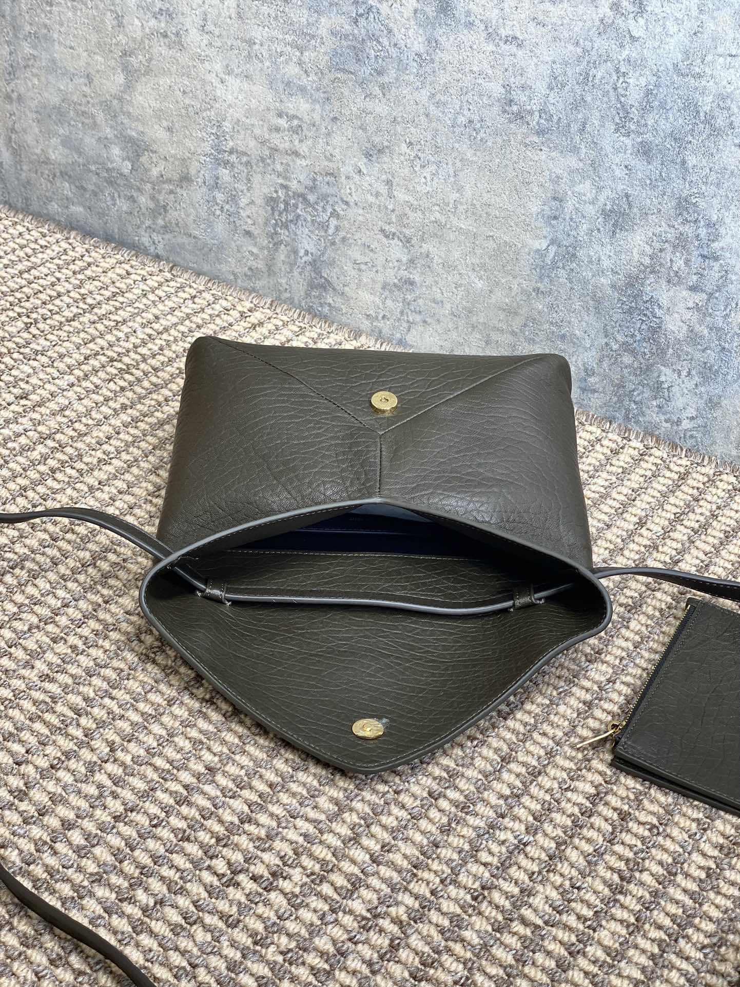 Y51 CASSANDRE envelope messenger in lambskin 23X16.5X6cm