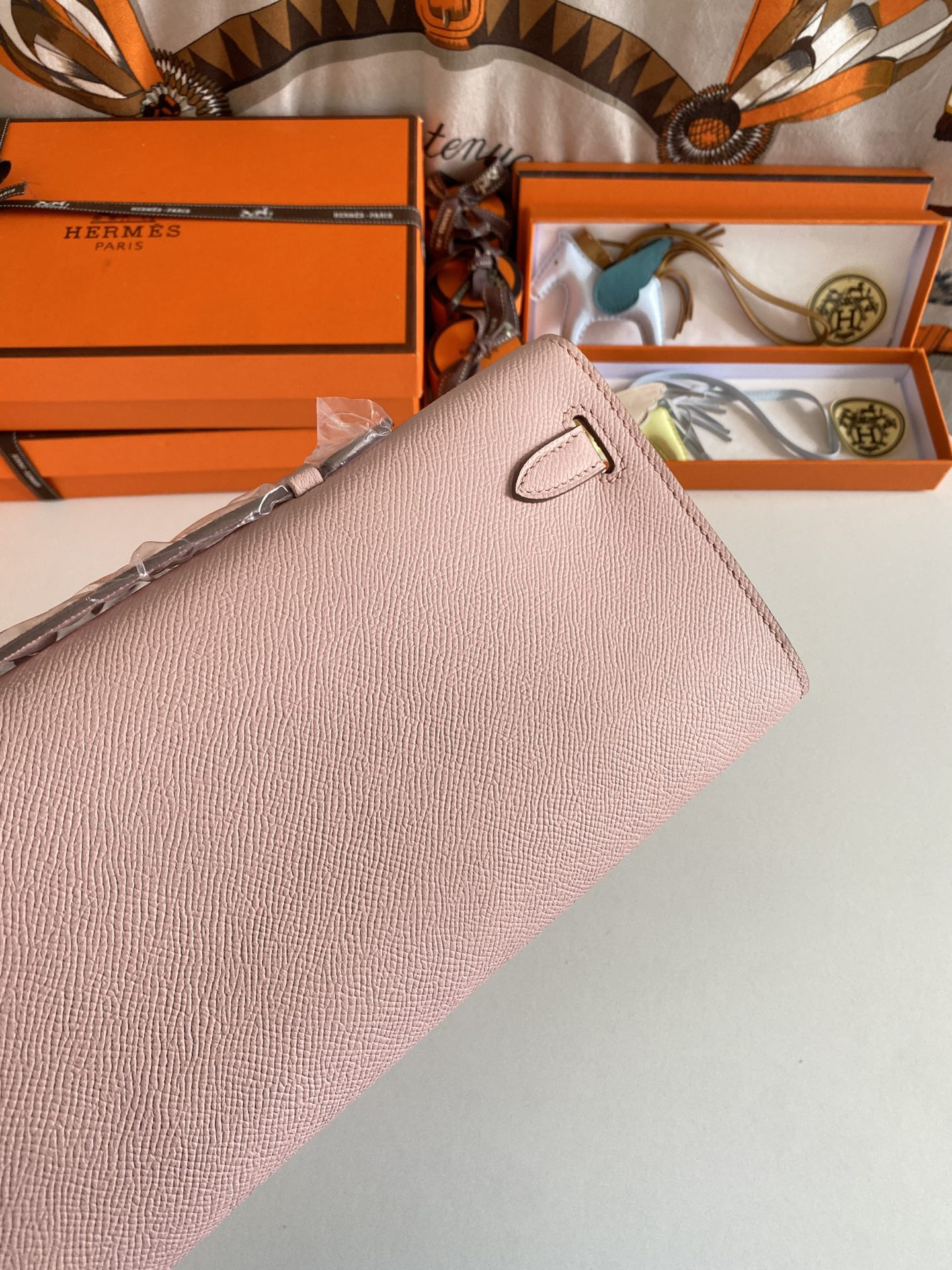 H**me5 Kelly Cut 31cm Epsom Leather