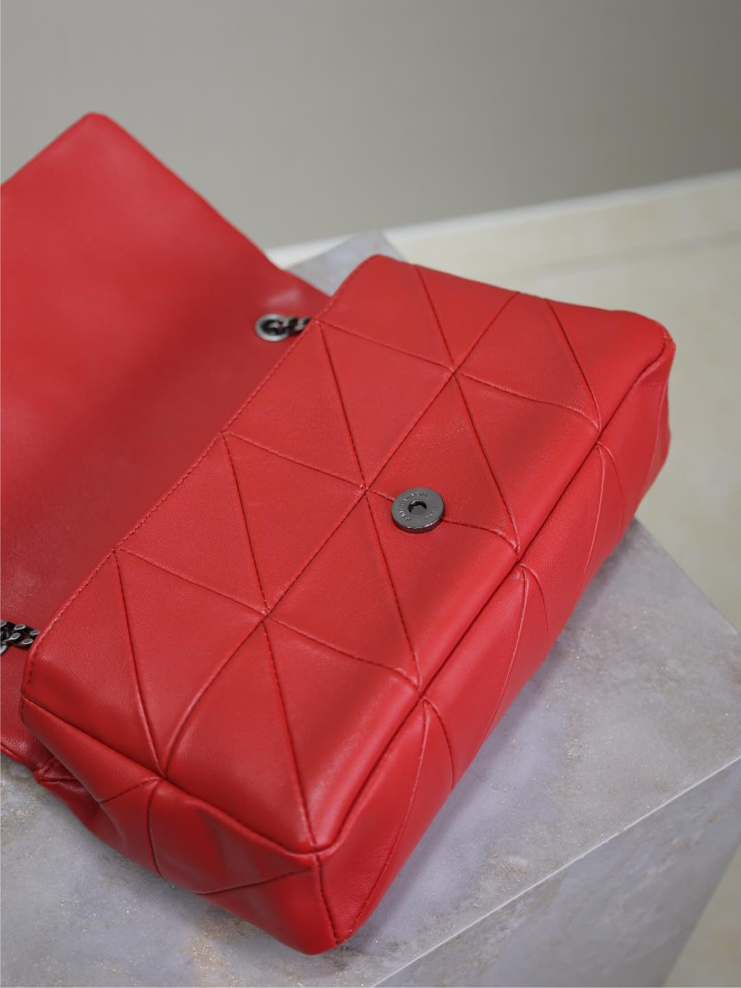 Y51 Jamie Medium 25x15x7.5cm