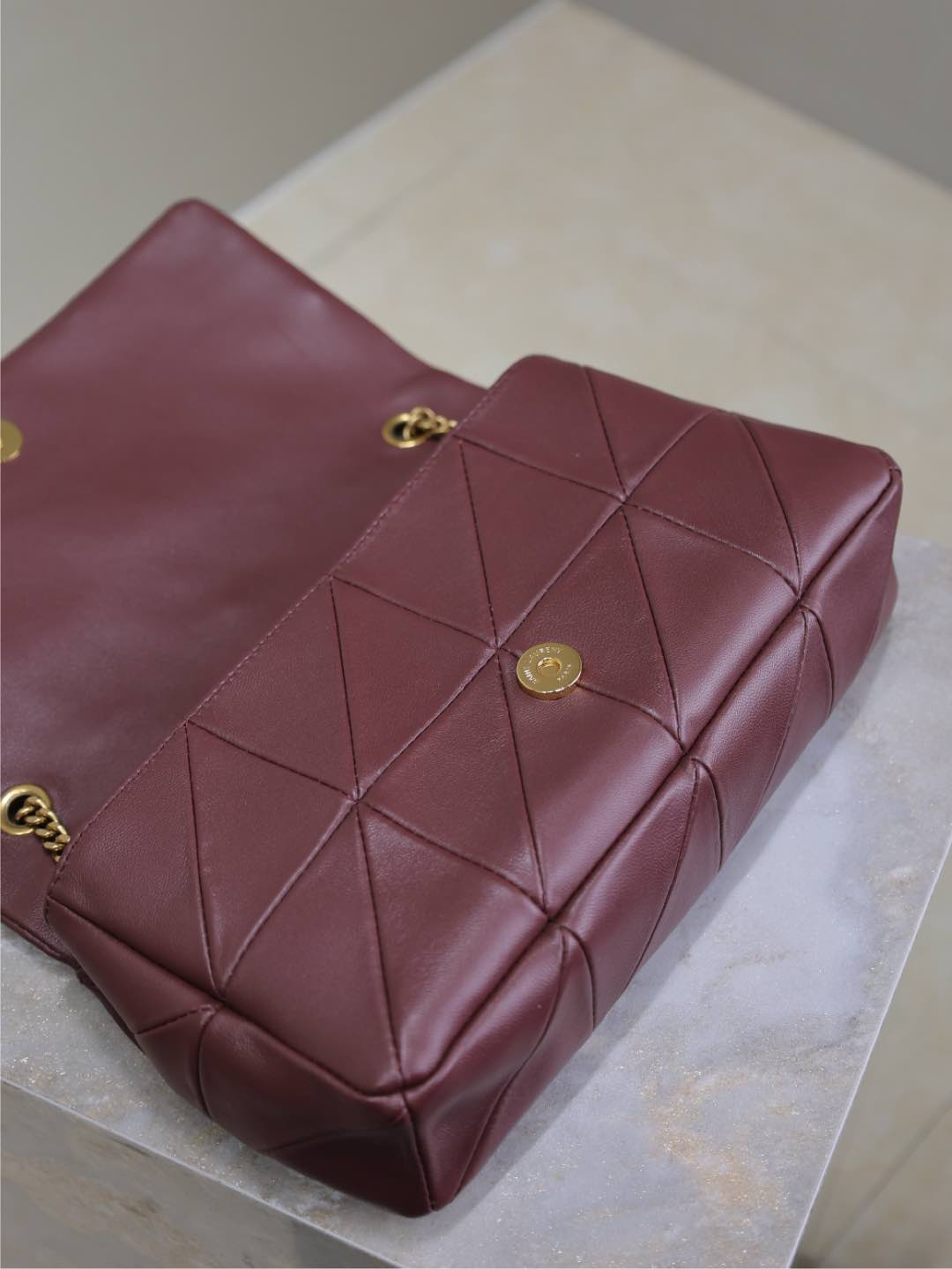 Y51 Jamie Medium 25x15x7.5cm