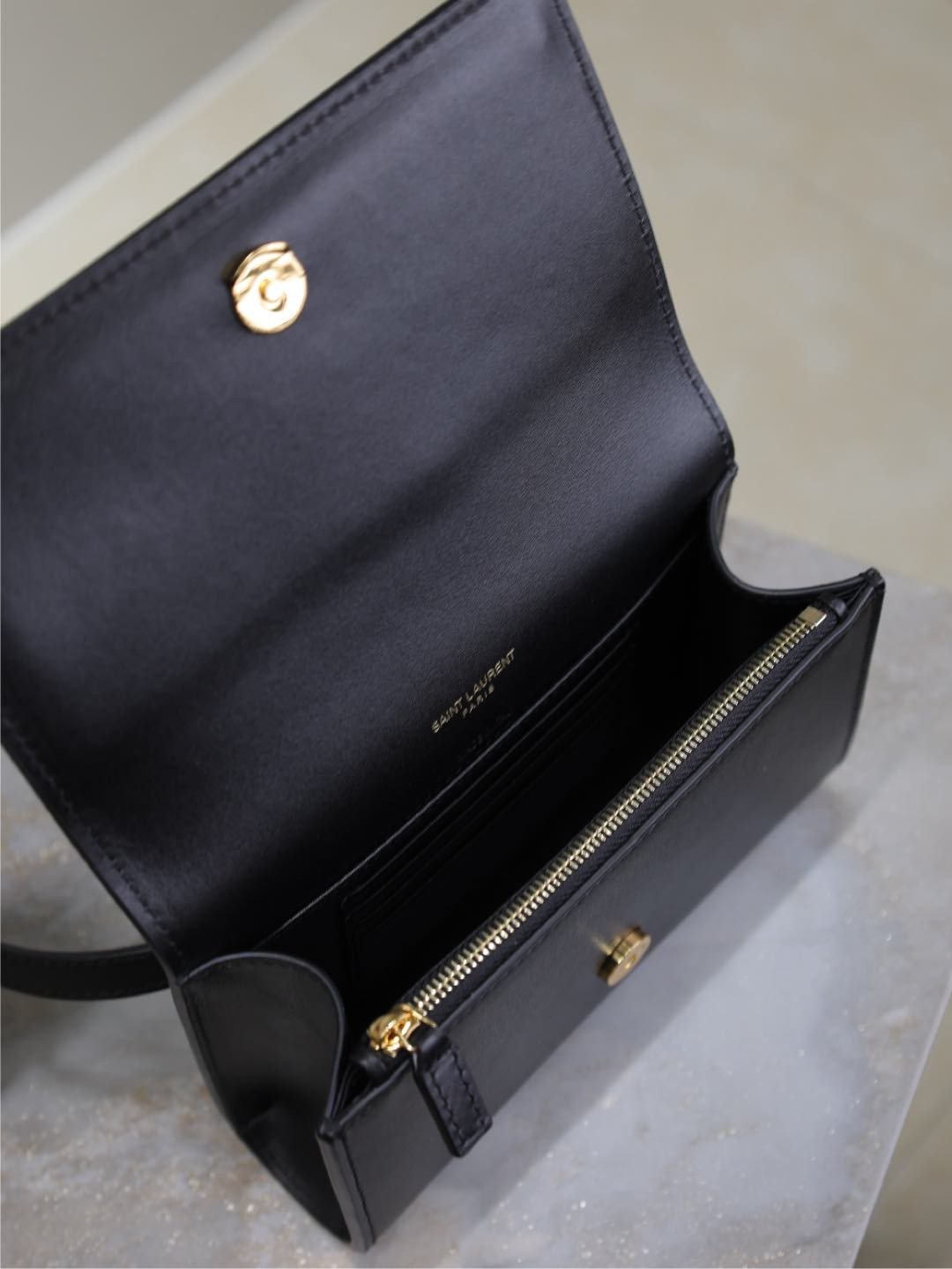 Y51 kate belt bag in grain de poudre-embossed leather 18x12x4.5cm